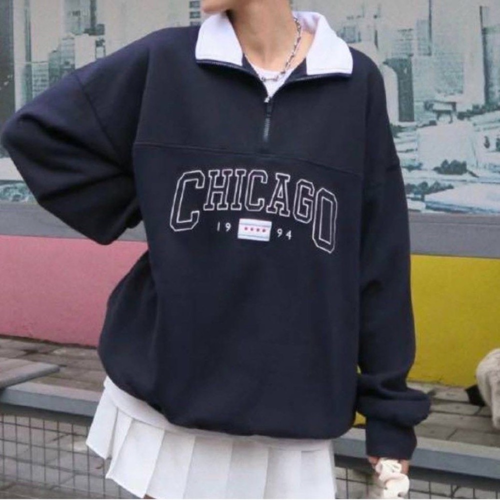 Brandy Melville Missy Chicago Sweatshirt